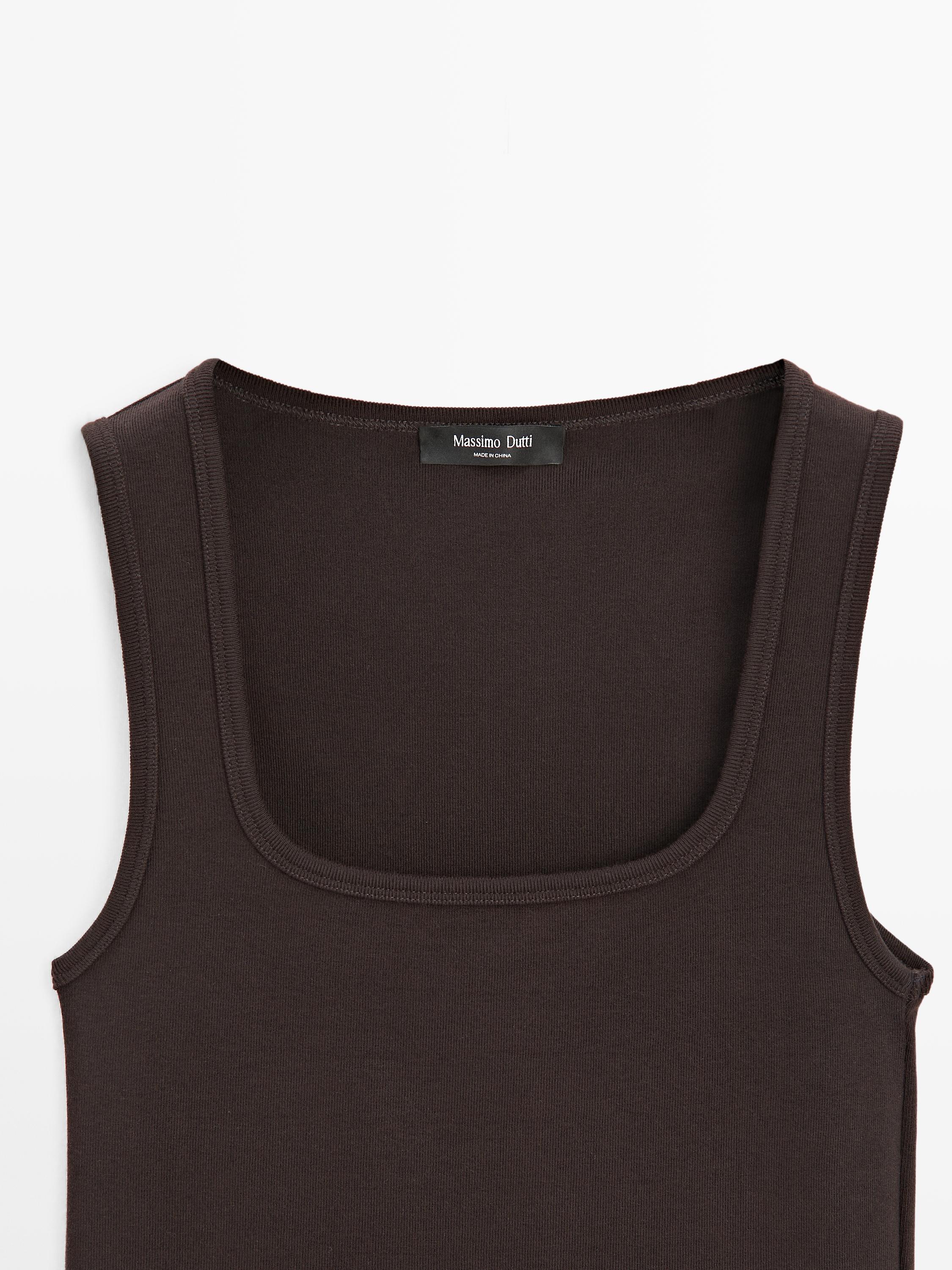 Sleeveless top with square neckline